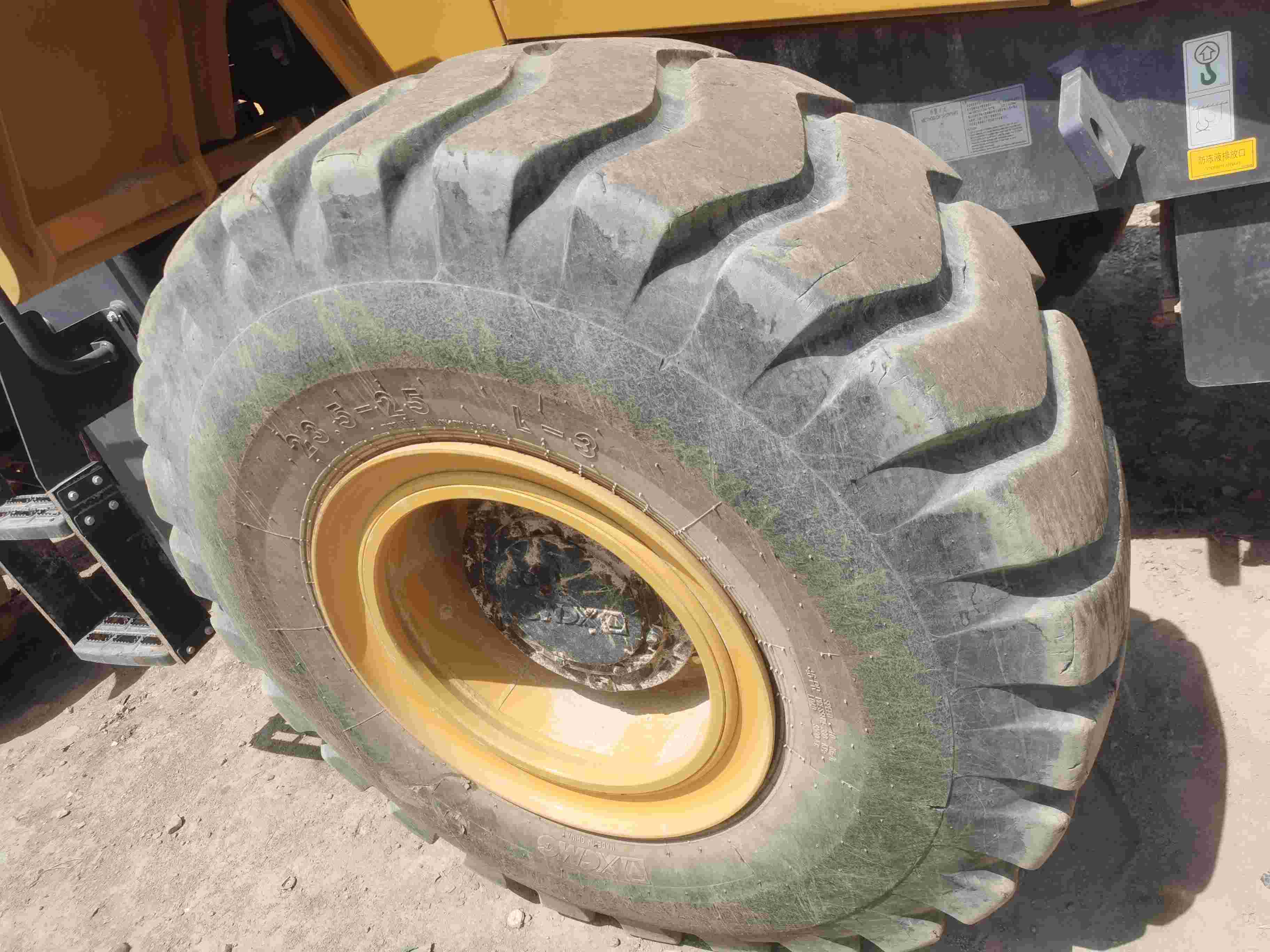 徐工LW500HV轮式装载机