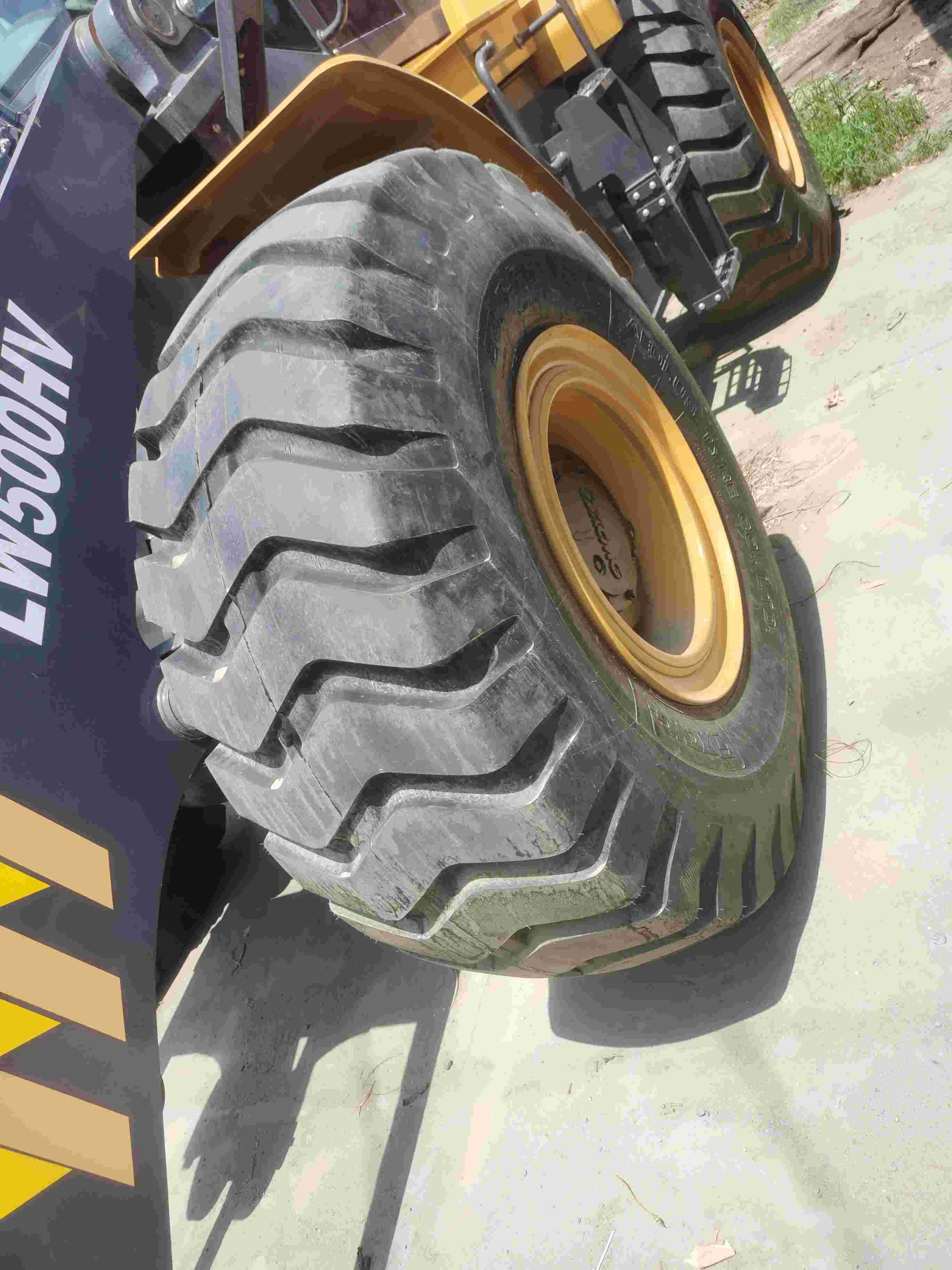 徐工LW500HV轮式装载机