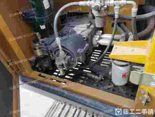 徐工XE215D履帶式挖掘機