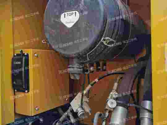 徐工XE215D履帶式挖掘機