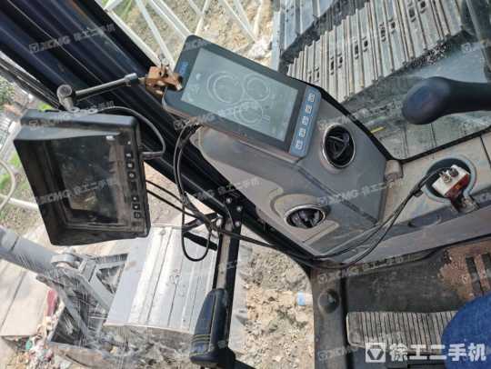 徐工XE215D履帶式挖掘機