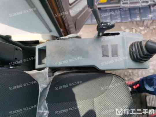 徐工XE215D履帶式挖掘機