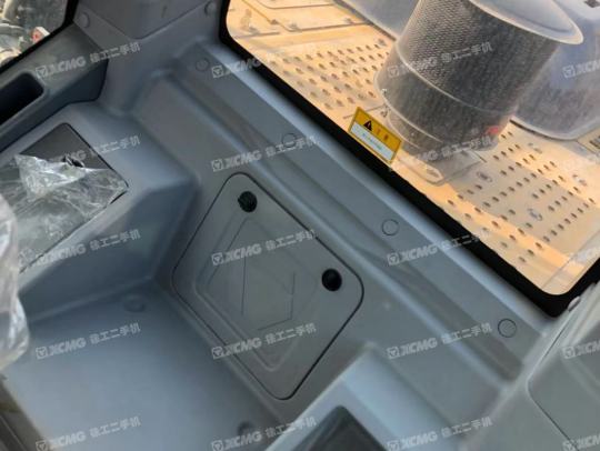 徐工XE245DK履带式挖掘机