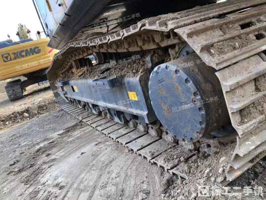 徐工XE245DK履带式挖掘机