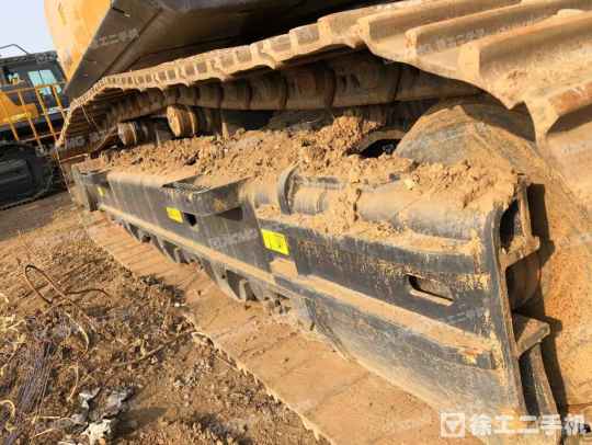 徐工XE245DK履带式挖掘机