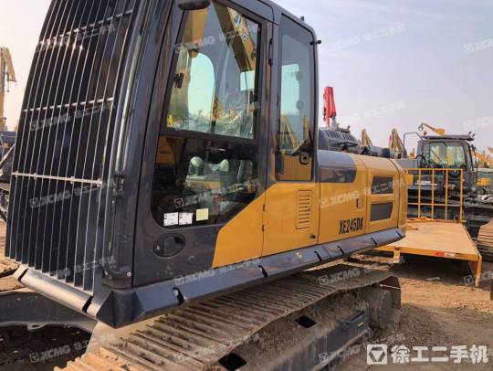 徐工XE245DK履带式挖掘机