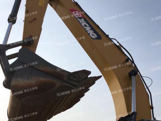 徐工XE245DK履带式挖掘机