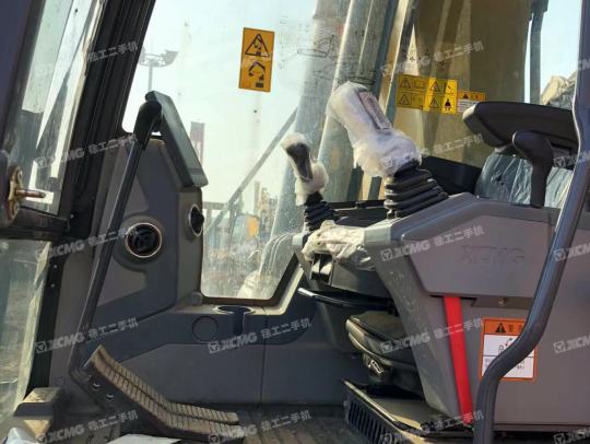 徐工XE245DK履带式挖掘机