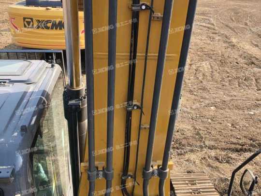 徐工XE245DK履带式挖掘机