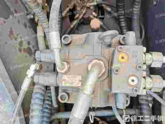 徐工XE270DK履带式挖掘机