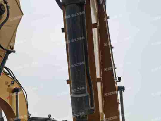 徐工XE270DK履带式挖掘机