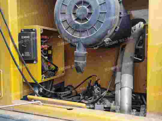 徐工XE270DK履带式挖掘机