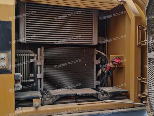 徐工XE270DK履带式挖掘机