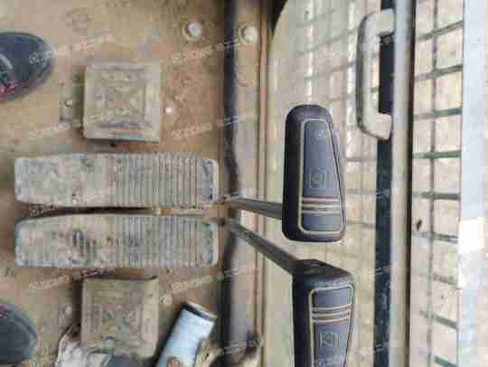 徐工XE270DK履带式挖掘机