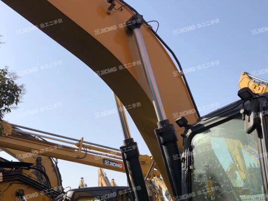 徐工XE335DK履带式挖掘机