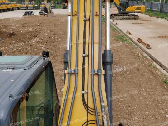 徐工XE335DK履带式挖掘机