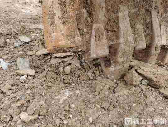 徐工XE335DK履带式挖掘机