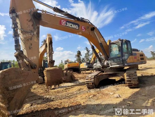 徐工XE380DK履带式挖掘机