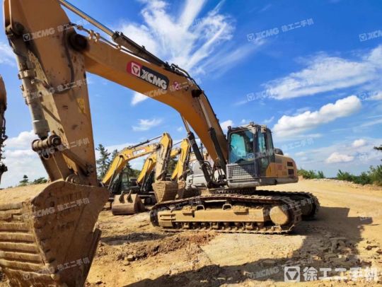 徐工XE380DK履带式挖掘机