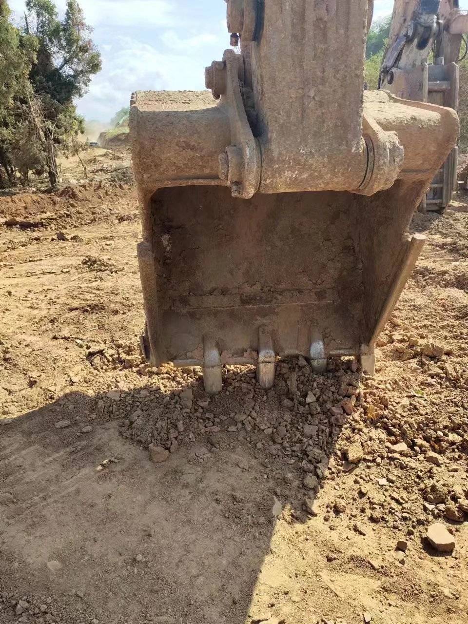 徐工XE380DK履帶式挖掘機