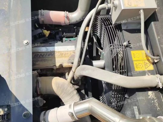 徐工XE380DK履带式挖掘机