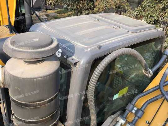 徐工XE400DK履带式挖掘机