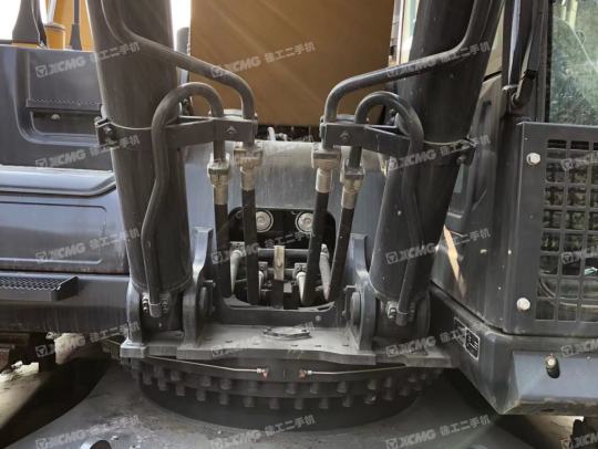 徐工XE400DK履带式挖掘机