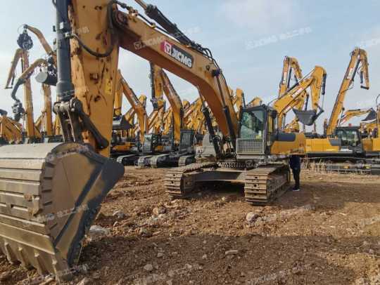 徐工XE400DK履带式挖掘机