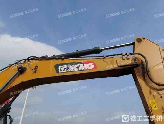 徐工XE400DK履带式挖掘机