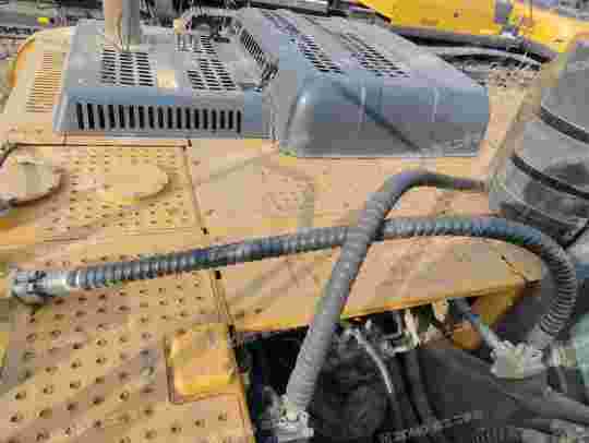 徐工XE400DK履带式挖掘机