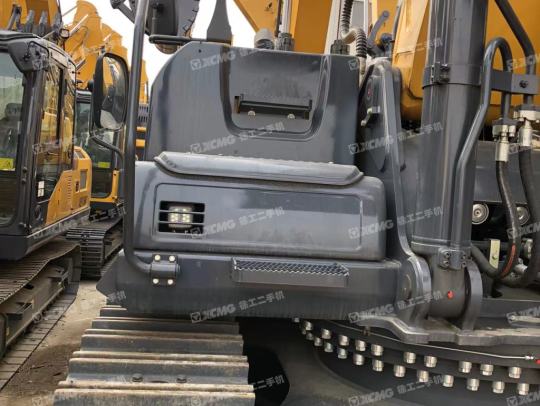 徐工XE400DK履带式挖掘机