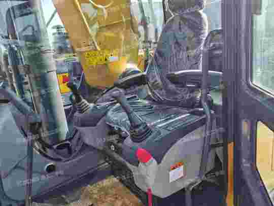 徐工XE490DK履带式挖掘机