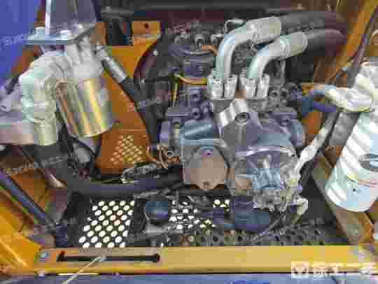 徐工XE490DK履带式挖掘机