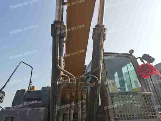 徐工XE490DK履带式挖掘机