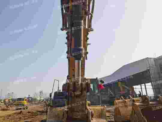 徐工XE490DK履带式挖掘机