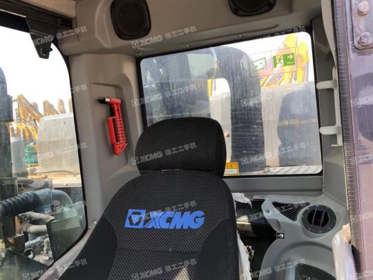 徐工XE550DK履带式挖掘机