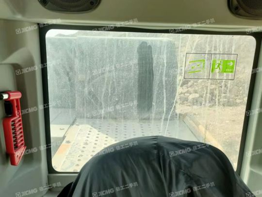 徐工XE550DK履带式挖掘机