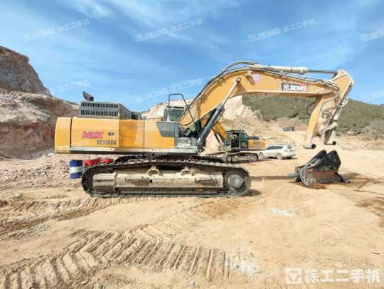 徐工XE550DK履带式挖掘机