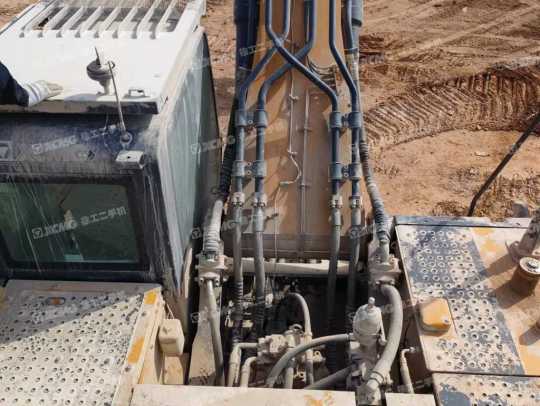 徐工XE550DK履带式挖掘机