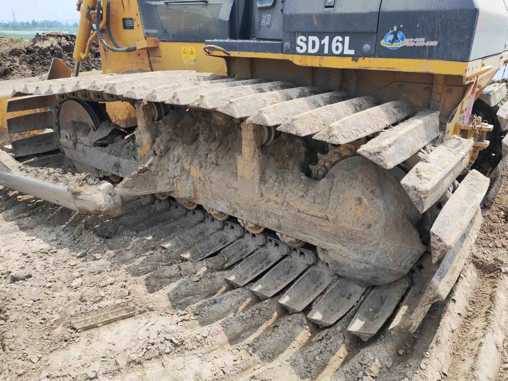 山推SD16L推土机