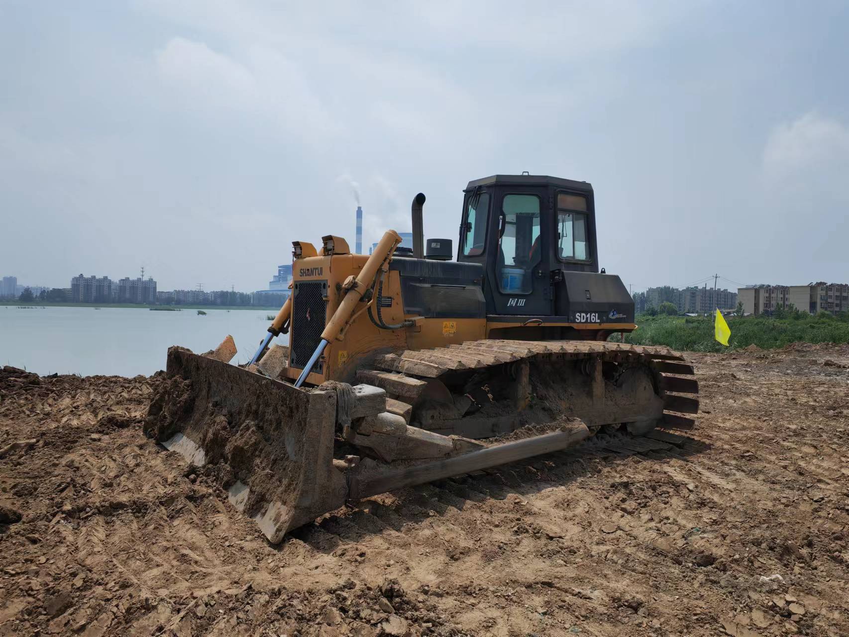山推SD16L推土机