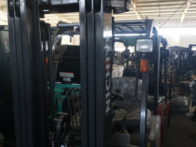 力至优FBT20电动平衡重叉车